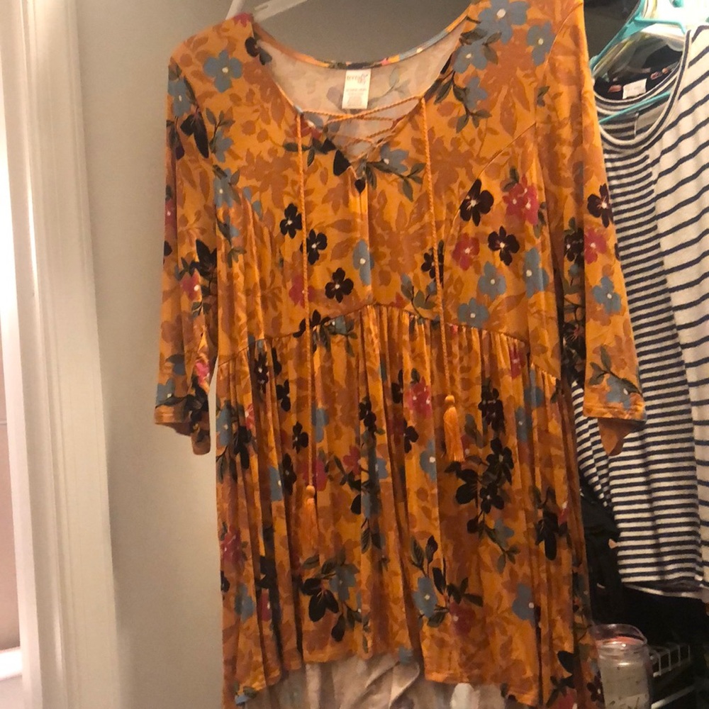 Yellow floral hi low tunic top